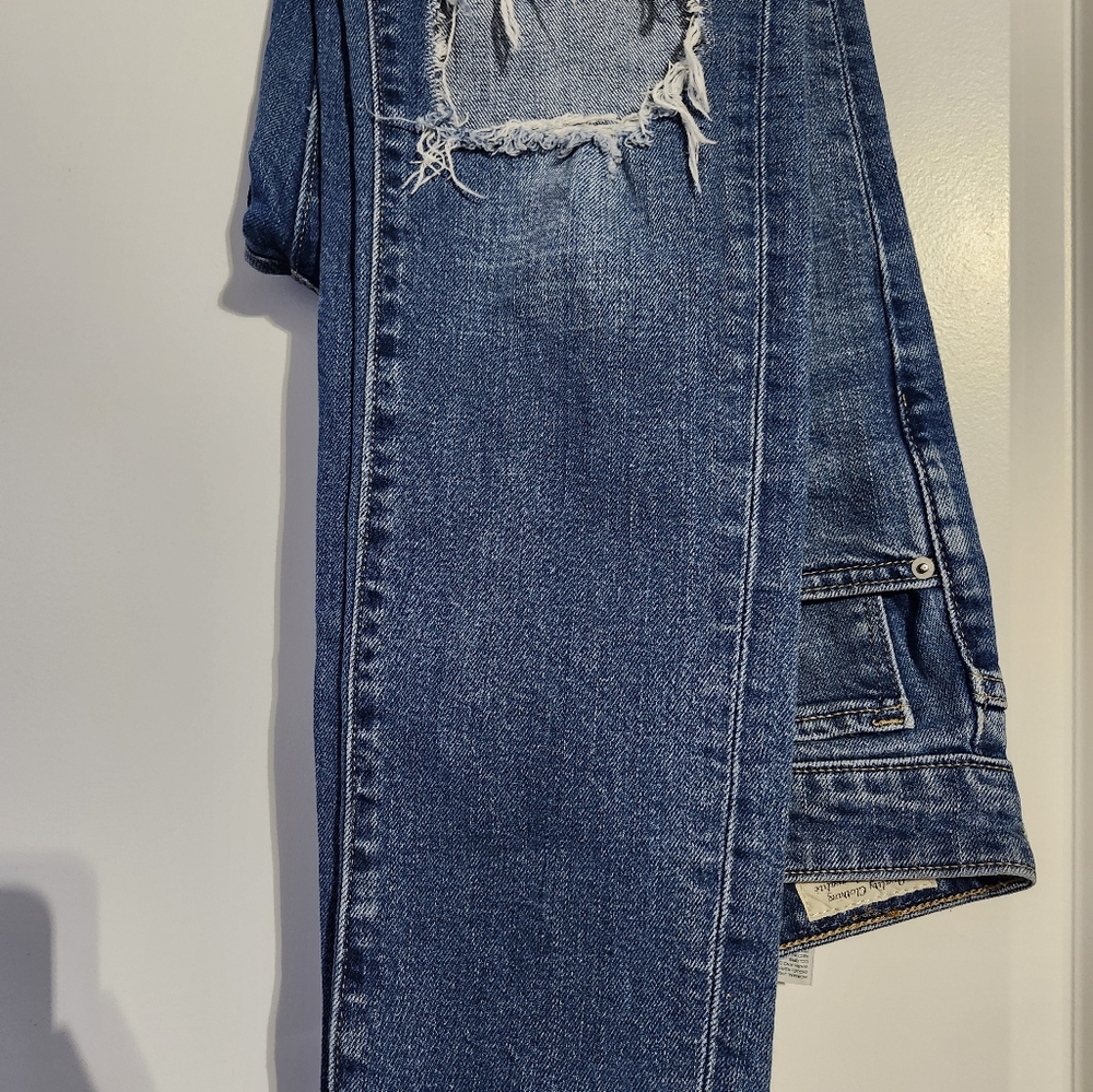 Blue 721 Levi's ripped jeans. Never worn, just can't fit.